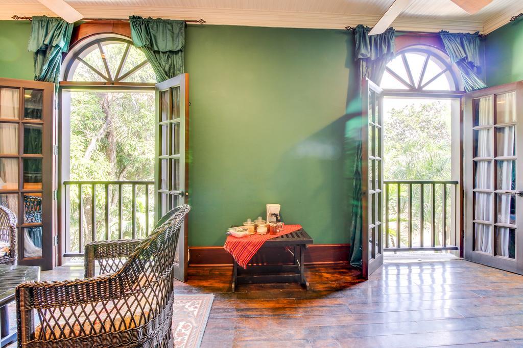 Colonial Suite @ Mahogany Hall San Ignacio Eksteriør bilde