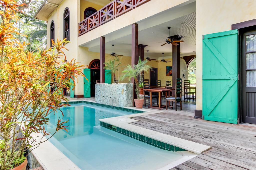 Colonial Suite @ Mahogany Hall San Ignacio Eksteriør bilde